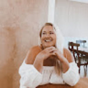 Meet your Posher, Avery